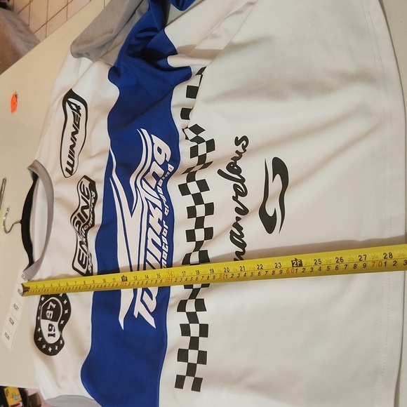 SHEIN White and Blue Long Sleeve Tee with Graphic Design - Picture 4 of 5